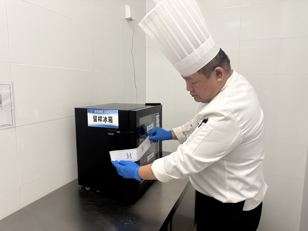 4ce6ec781f234b12a74e51f8195f7dc0.jpg 4ce6ec781f234b12a74e51f8195f7dc0.jpg